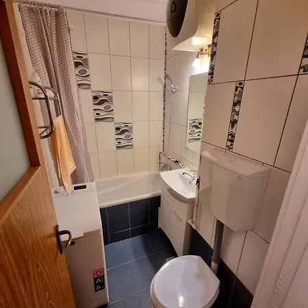 Cozy Flat Near Metro And Centrum