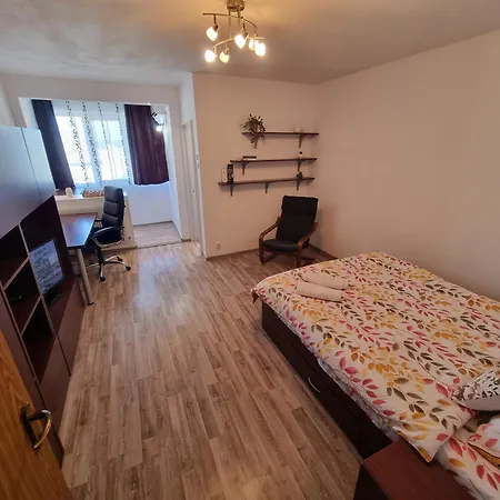 Apartment Cozy Flat Near Metro And Centrum *